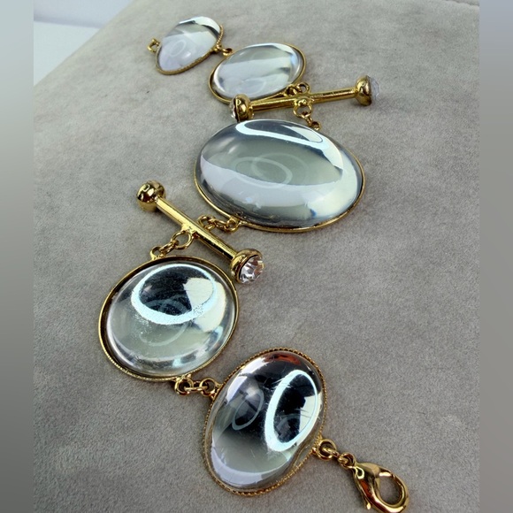 Vintage acrylic dome statement bracelet